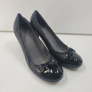 Stuart Weitzman Women’s Heels Size 11 Black Leather Patent Toe Bow Silver Accent